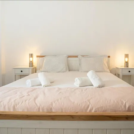 Dolceplace - Near The With Balcony & Sea View * Sesimbra