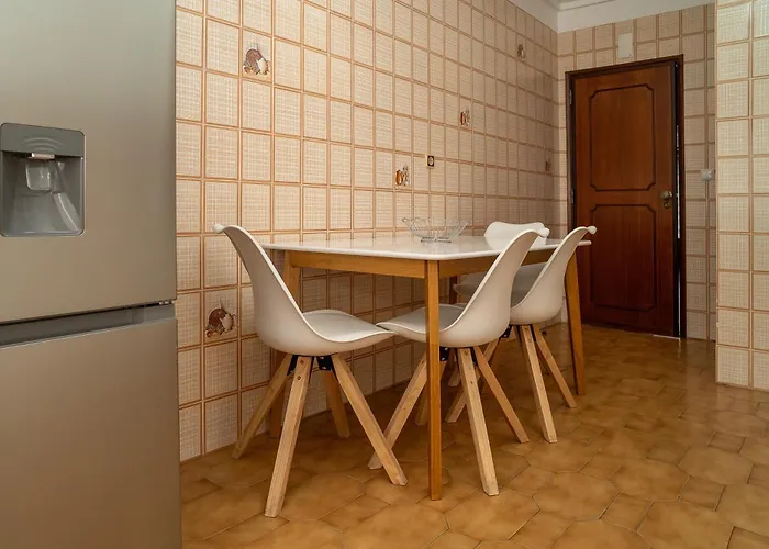 Dolceplace - Near The With Balcony & Sea View Sesimbra