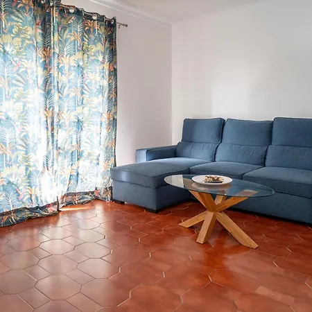 Dolceplace - Near The With Balcony & Sea View * Sesimbra