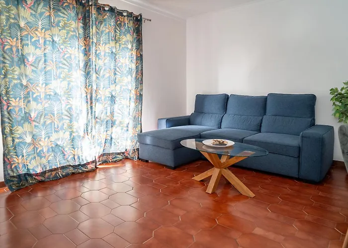 Dolceplace - Near The With Balcony & Sea View * Sesimbra